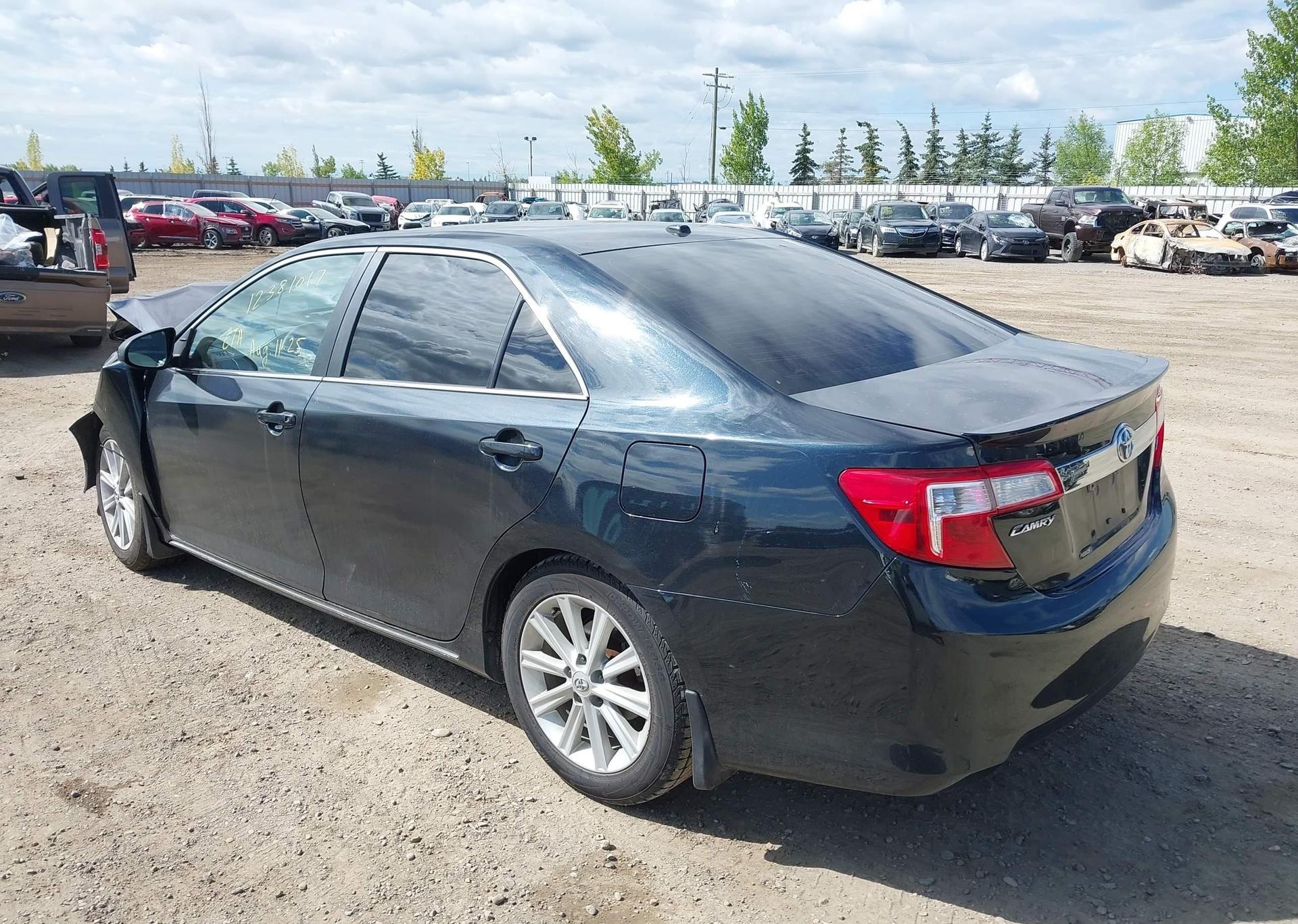 2012 TOYOTA CAMRY XLE V6