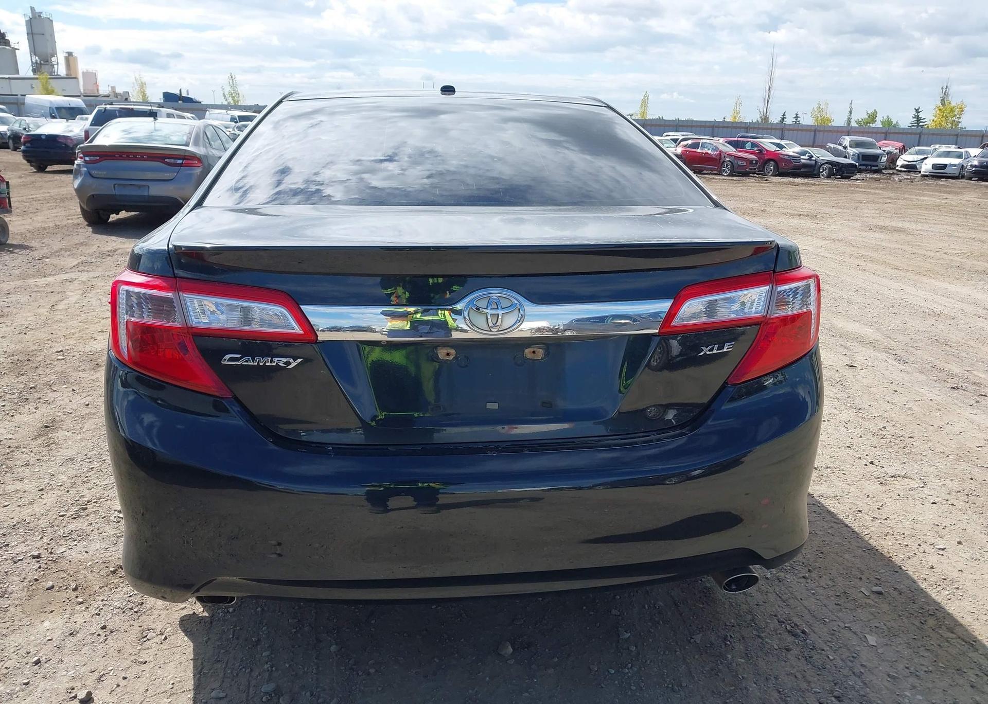 2012 TOYOTA CAMRY XLE V6