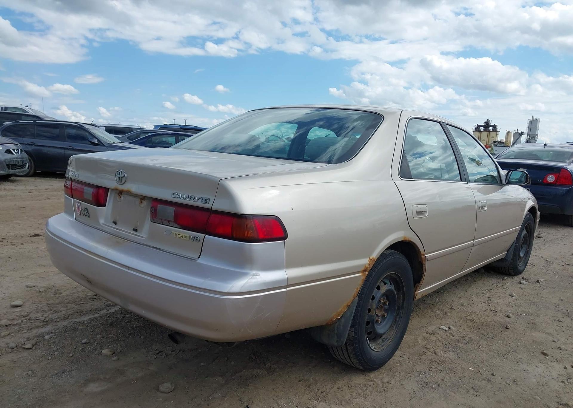 1998 TOYOTA CAMRY CE