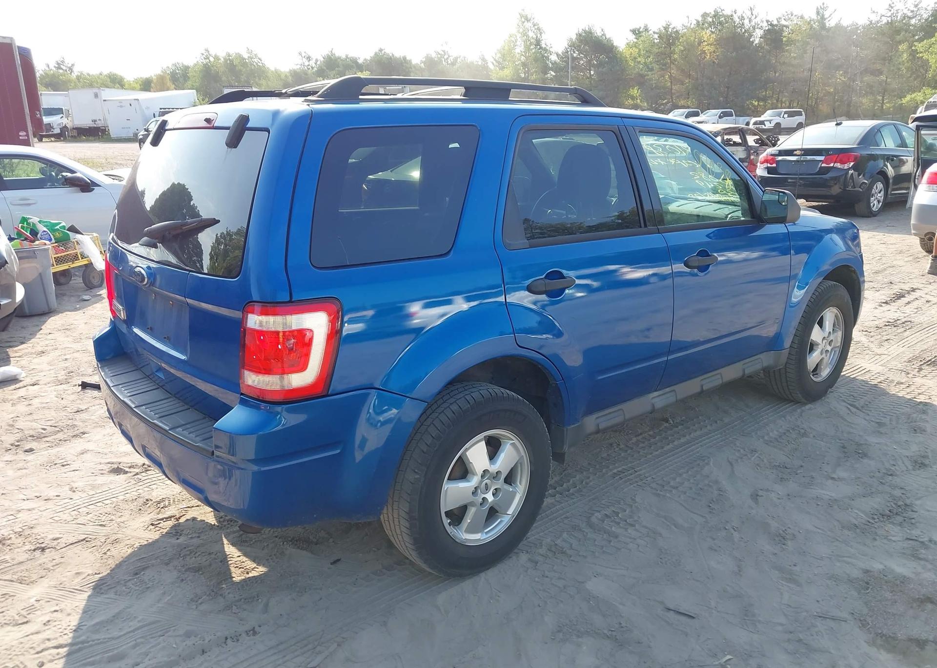 2011 FORD ESCAPE XLT
