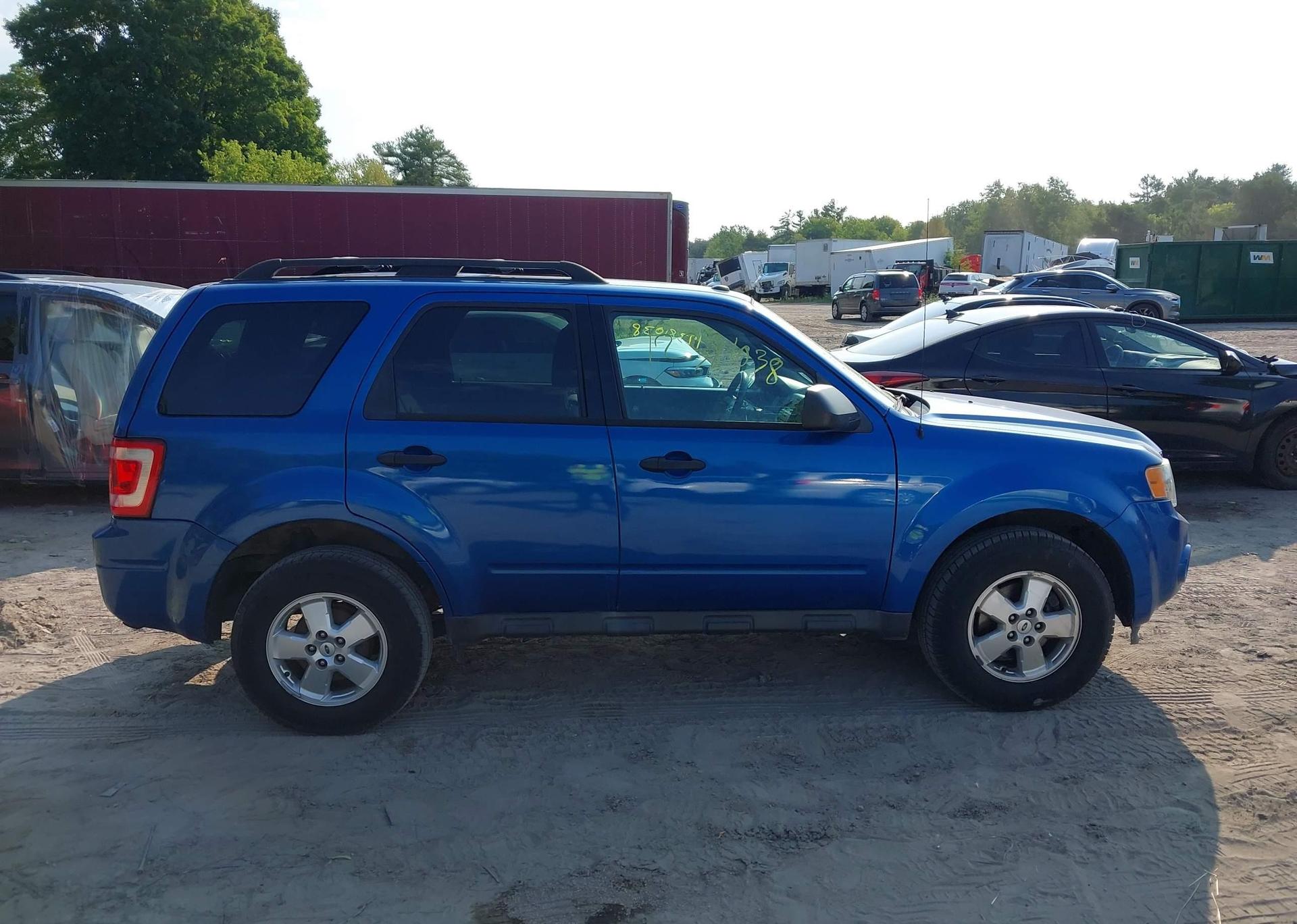 2011 FORD ESCAPE XLT