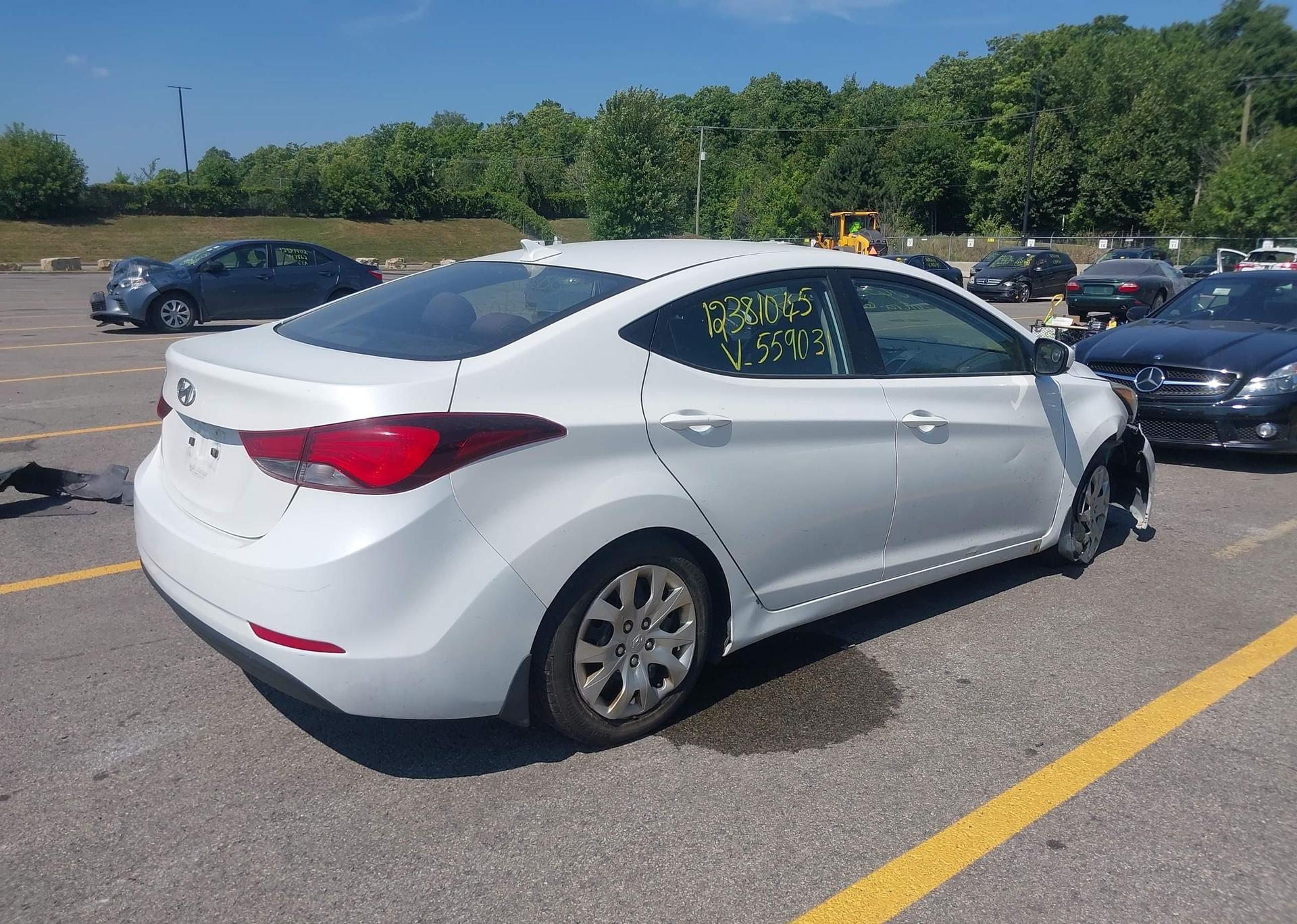 2015 HYUNDAI ELANTRA GL