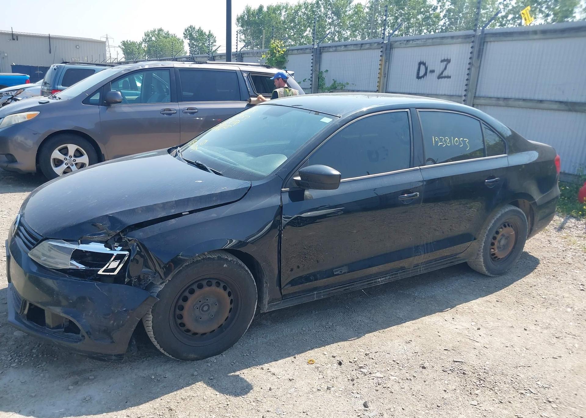 2013 VOLKSWAGEN JETTA S