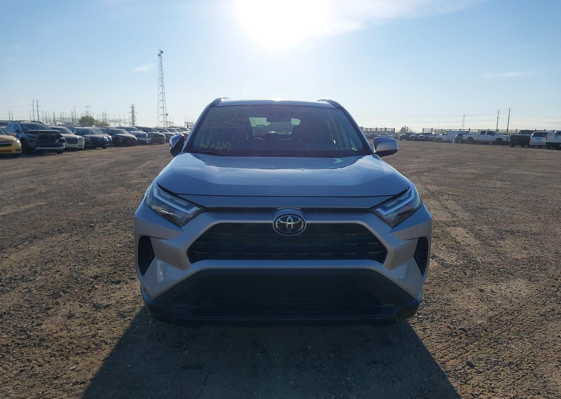 2023 TOYOTA RAV4 XLE