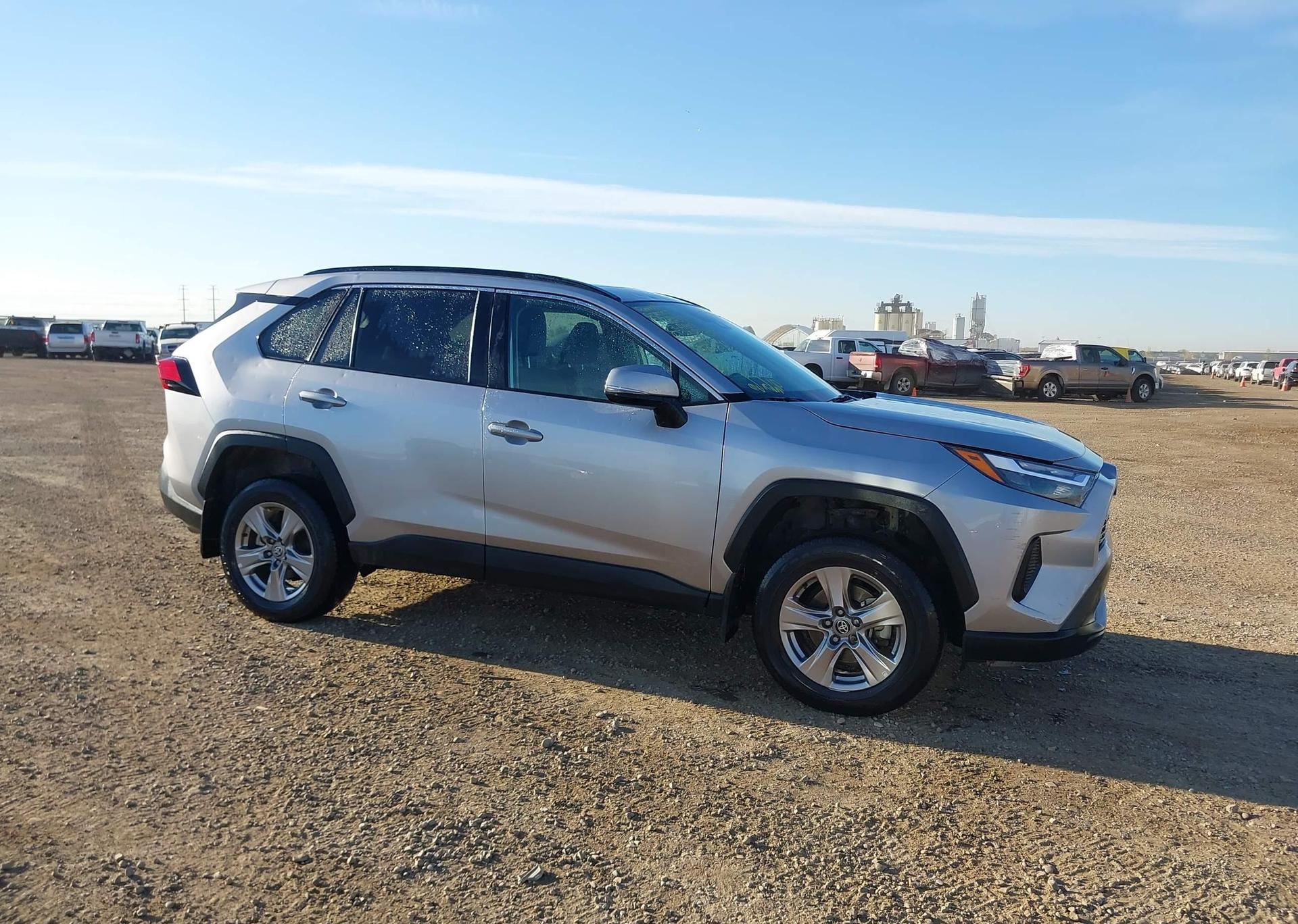 2023 TOYOTA RAV4 XLE