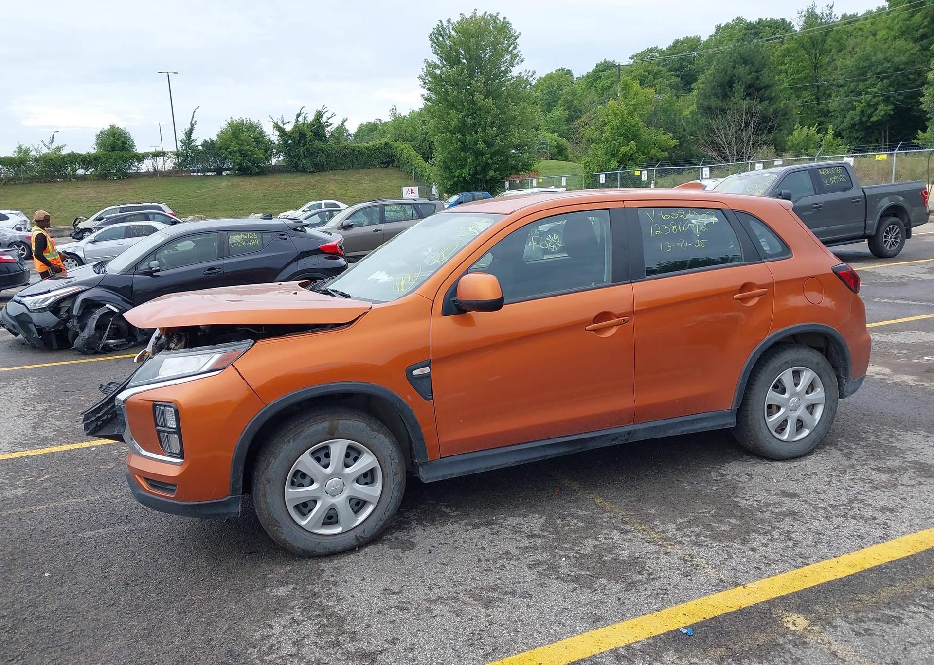 2023 MITSUBISHI RVR ES