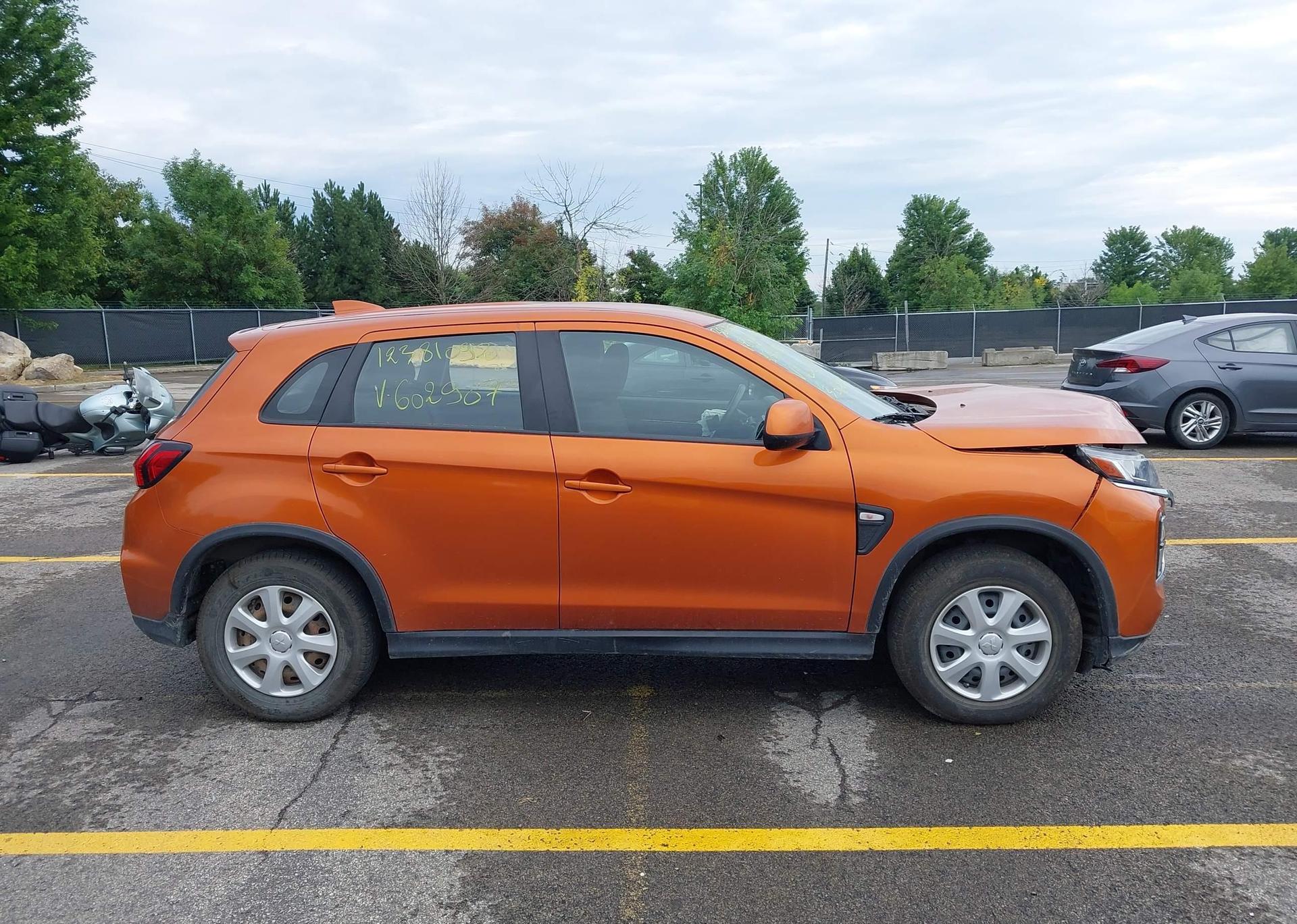 2023 MITSUBISHI RVR ES