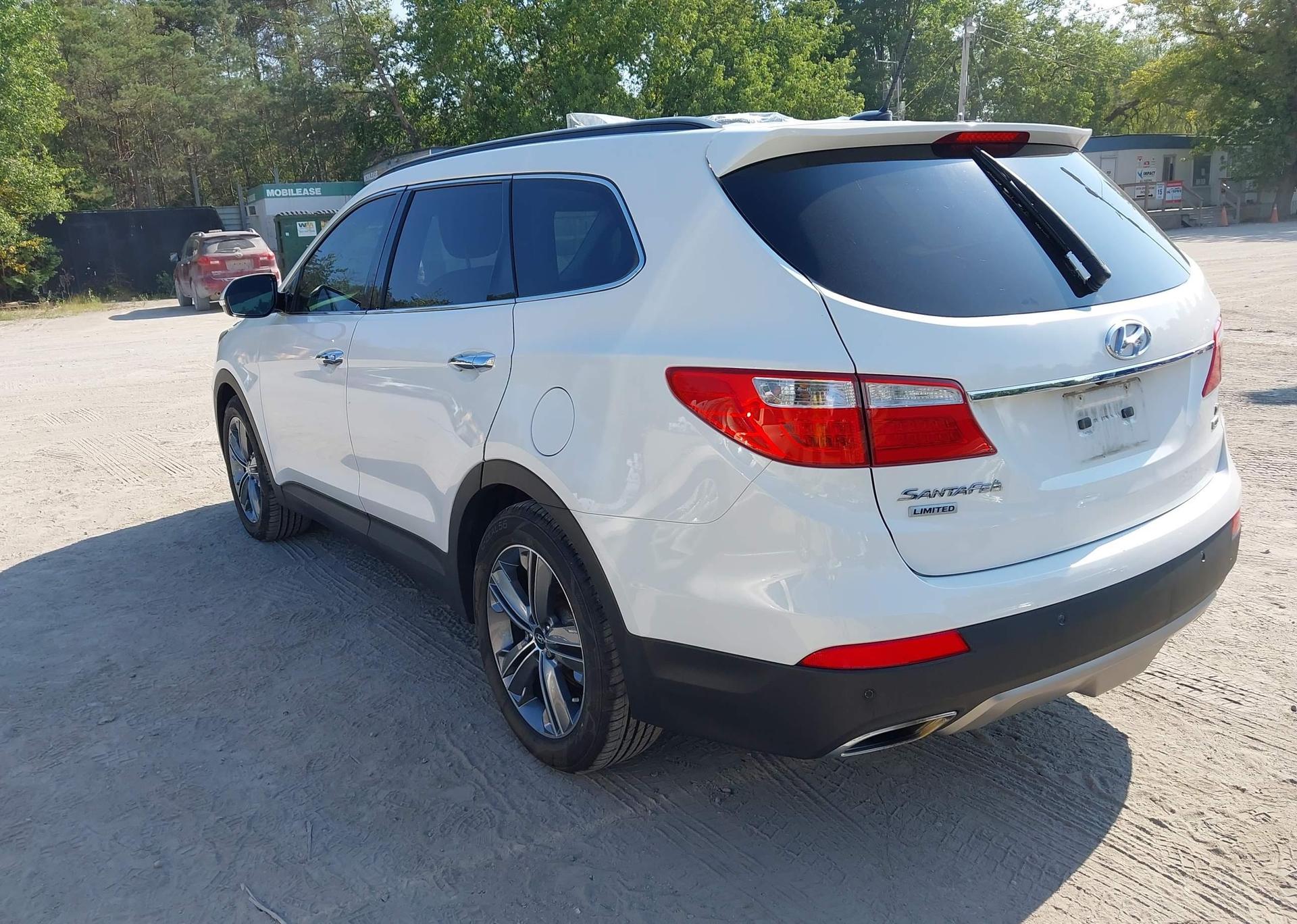 2016 HYUNDAI SANTA FE SE