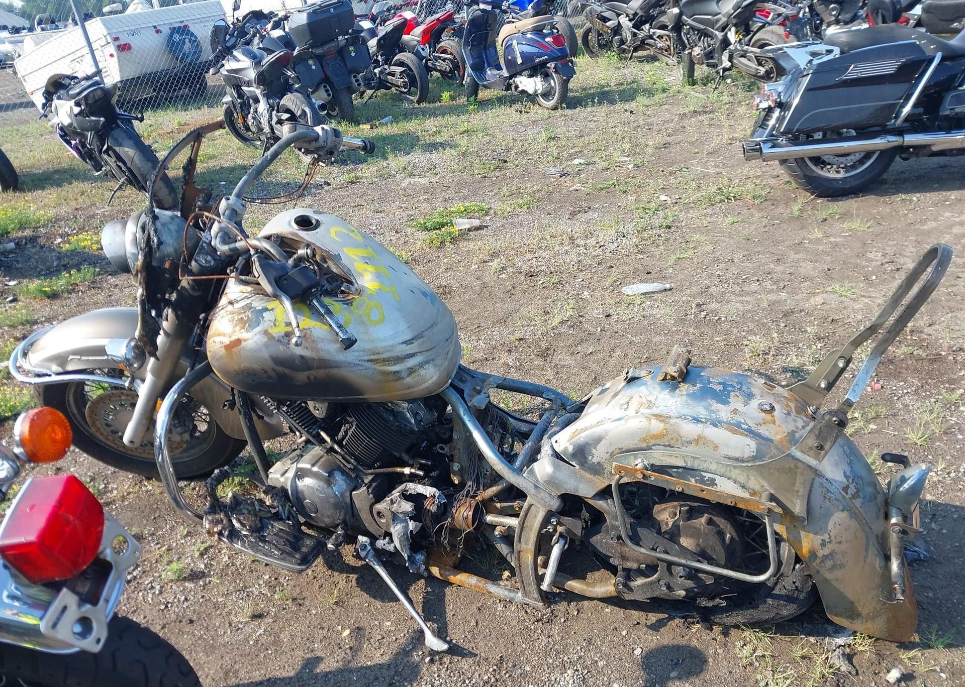 2002 YAMAHA VP11 N