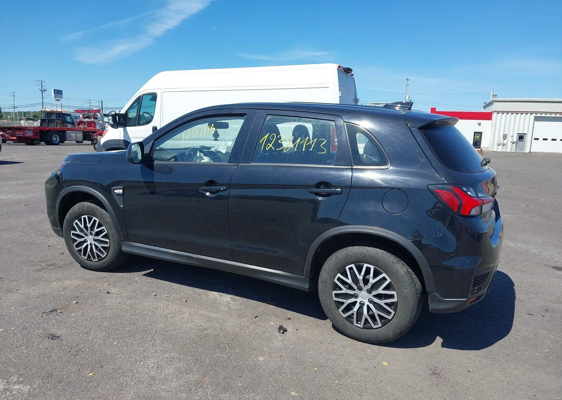 2022 MITSUBISHI RVR ES