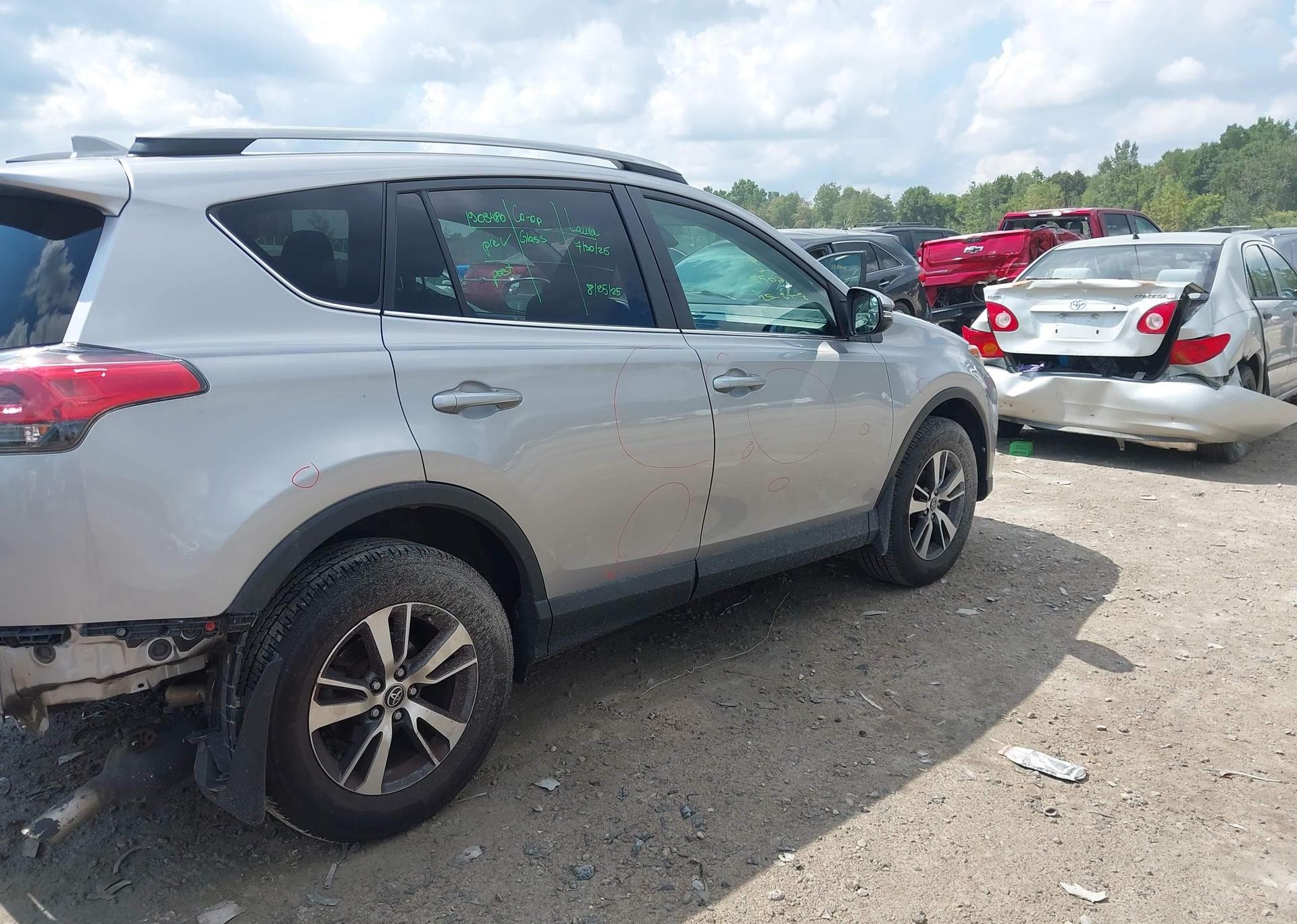 2018 TOYOTA RAV4 LE