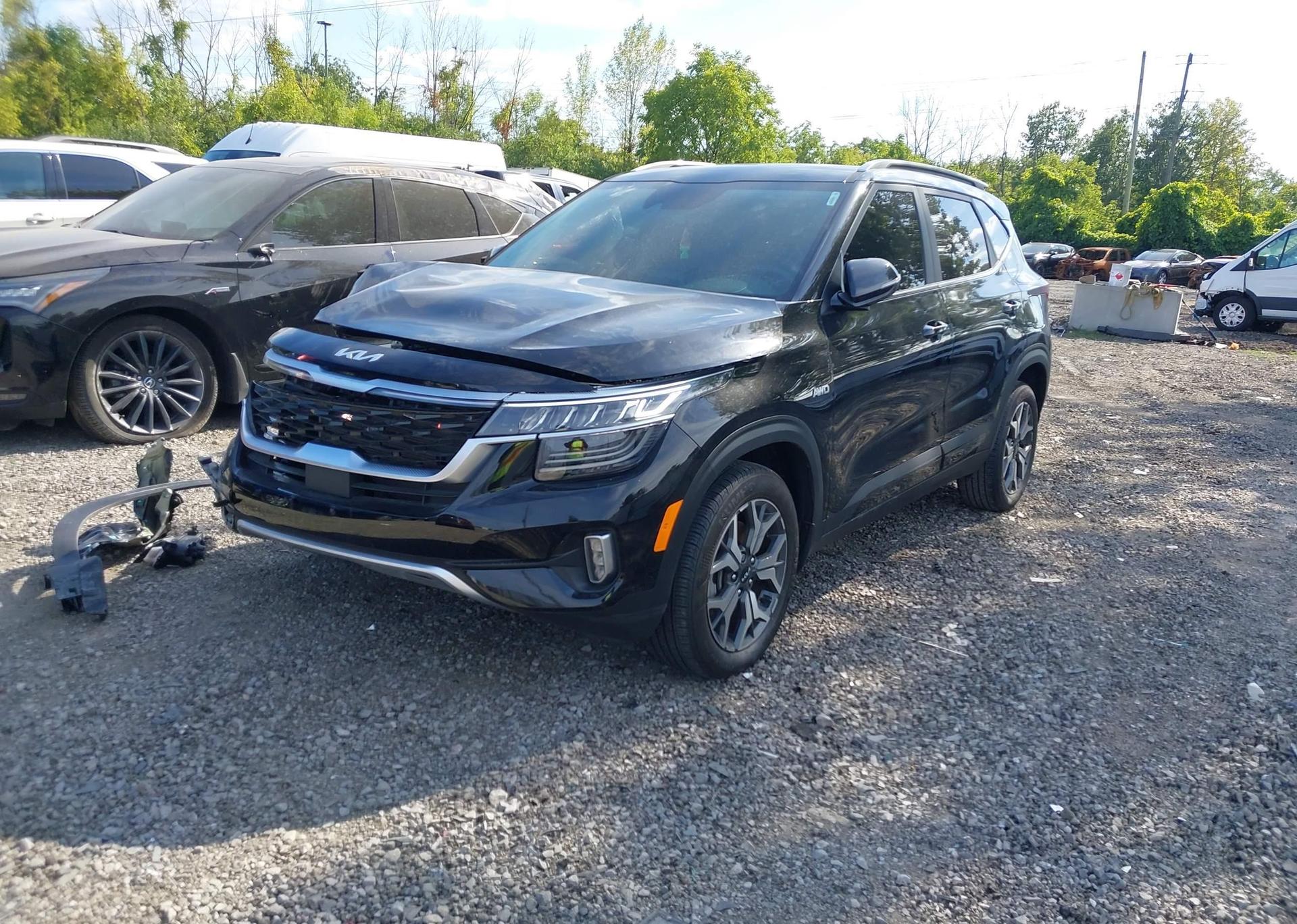 2023 KIA SELTOS EX