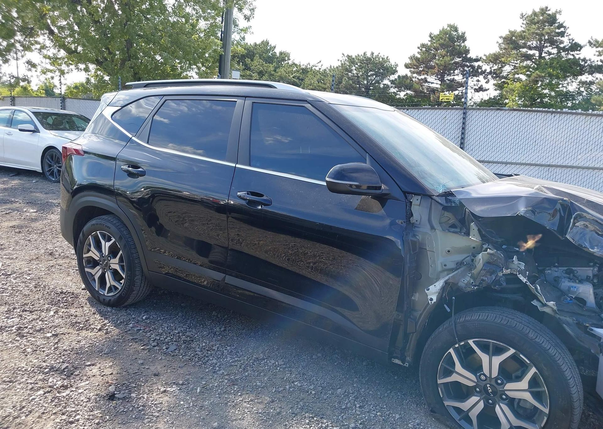 2023 KIA SELTOS EX
