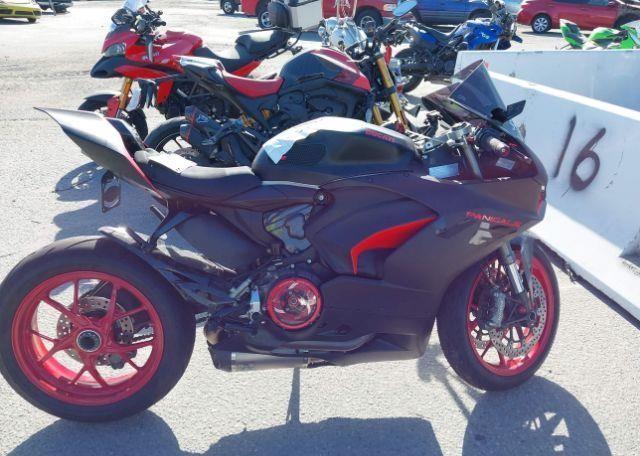 2022 DUCATI PANIGALE V2
