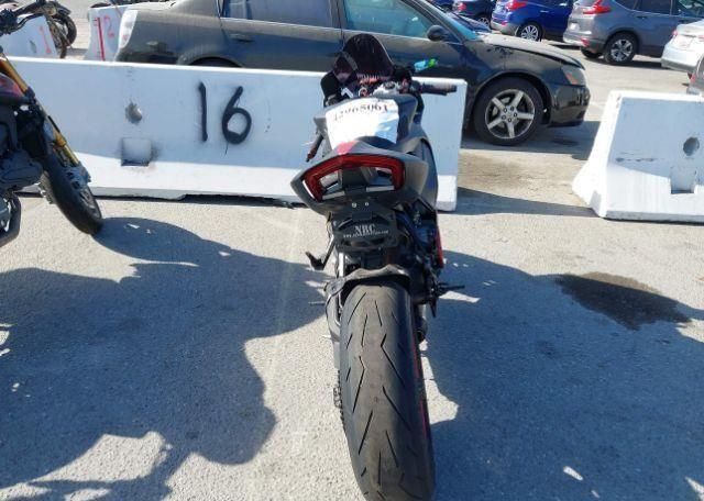 2022 DUCATI PANIGALE V2