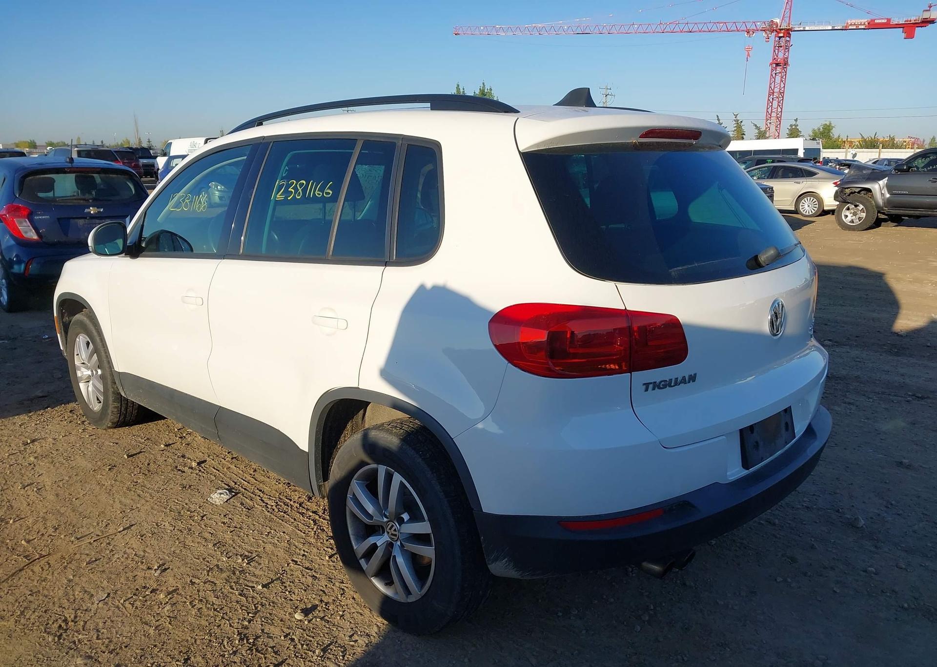 2014 VOLKSWAGEN TIGUAN S
