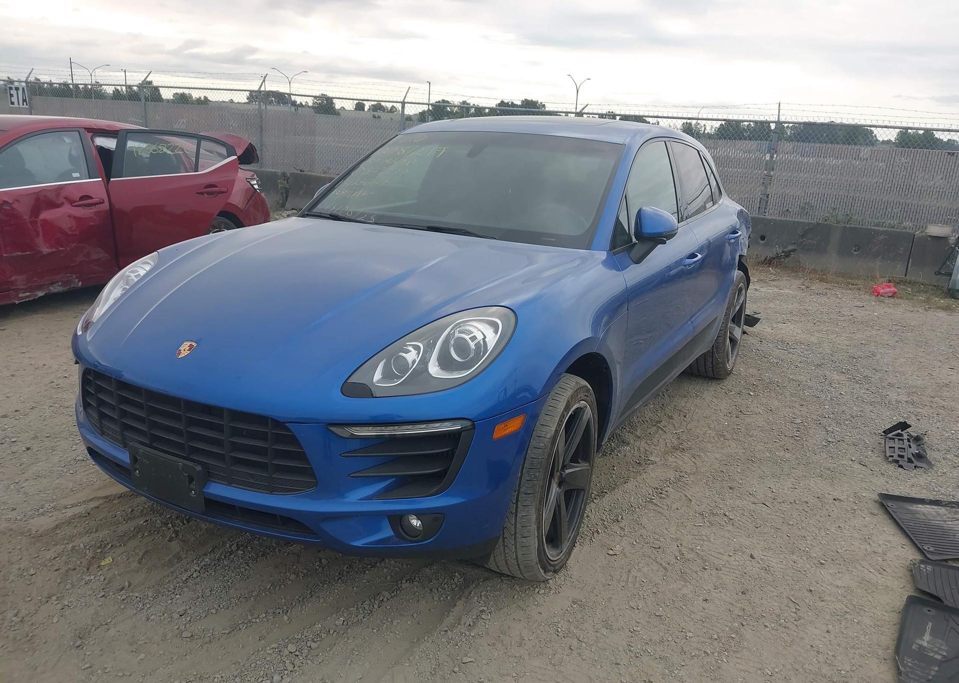 2015 PORSCHE MACAN S