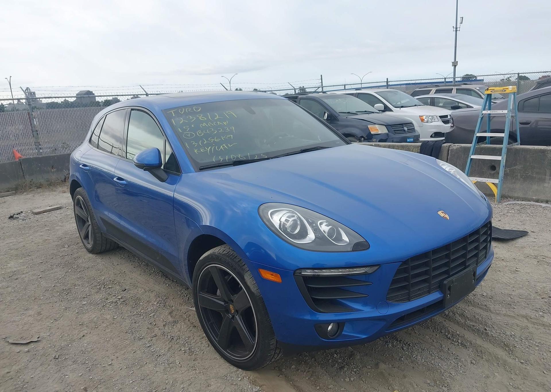 2015 PORSCHE MACAN S