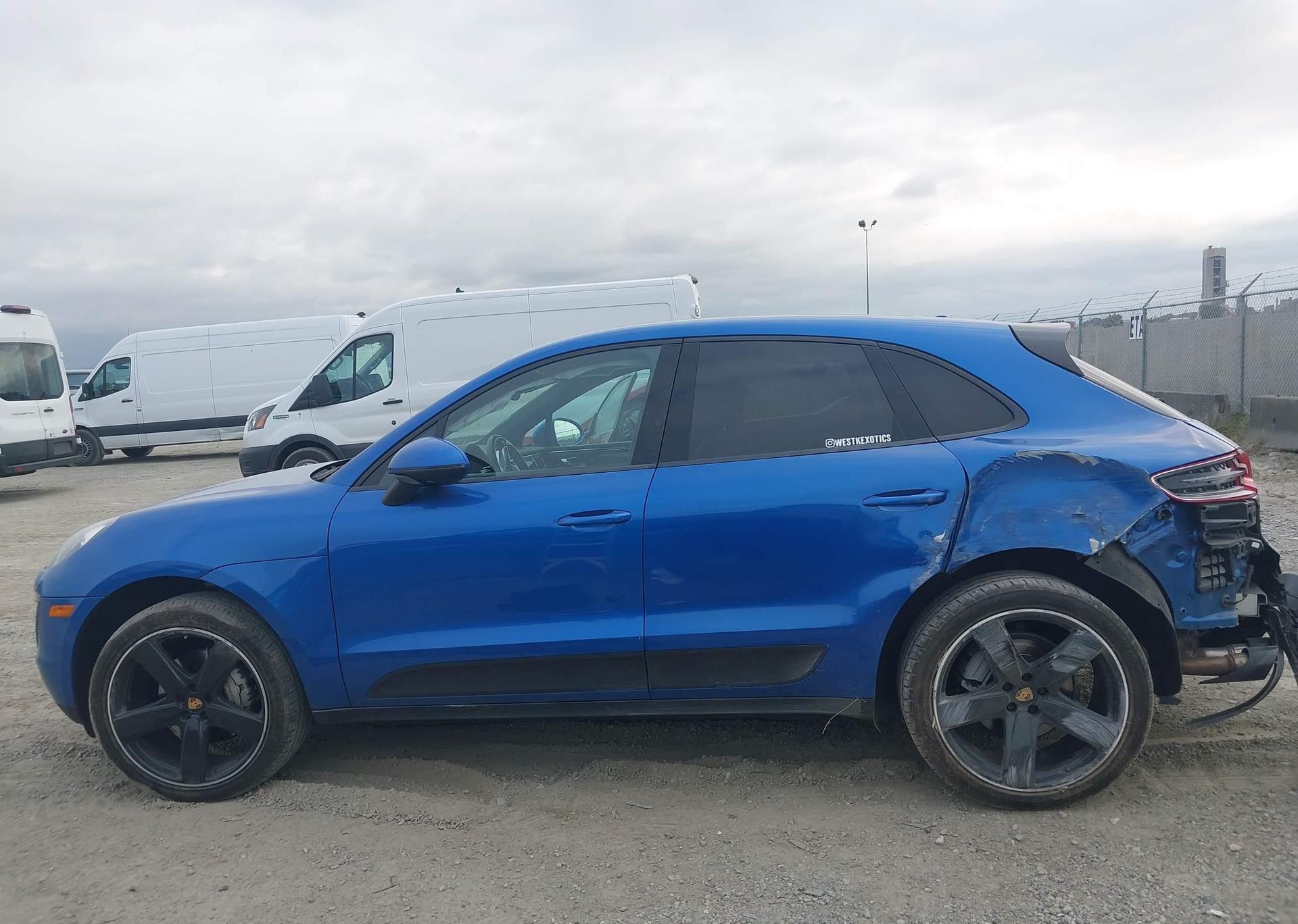 2015 PORSCHE MACAN S