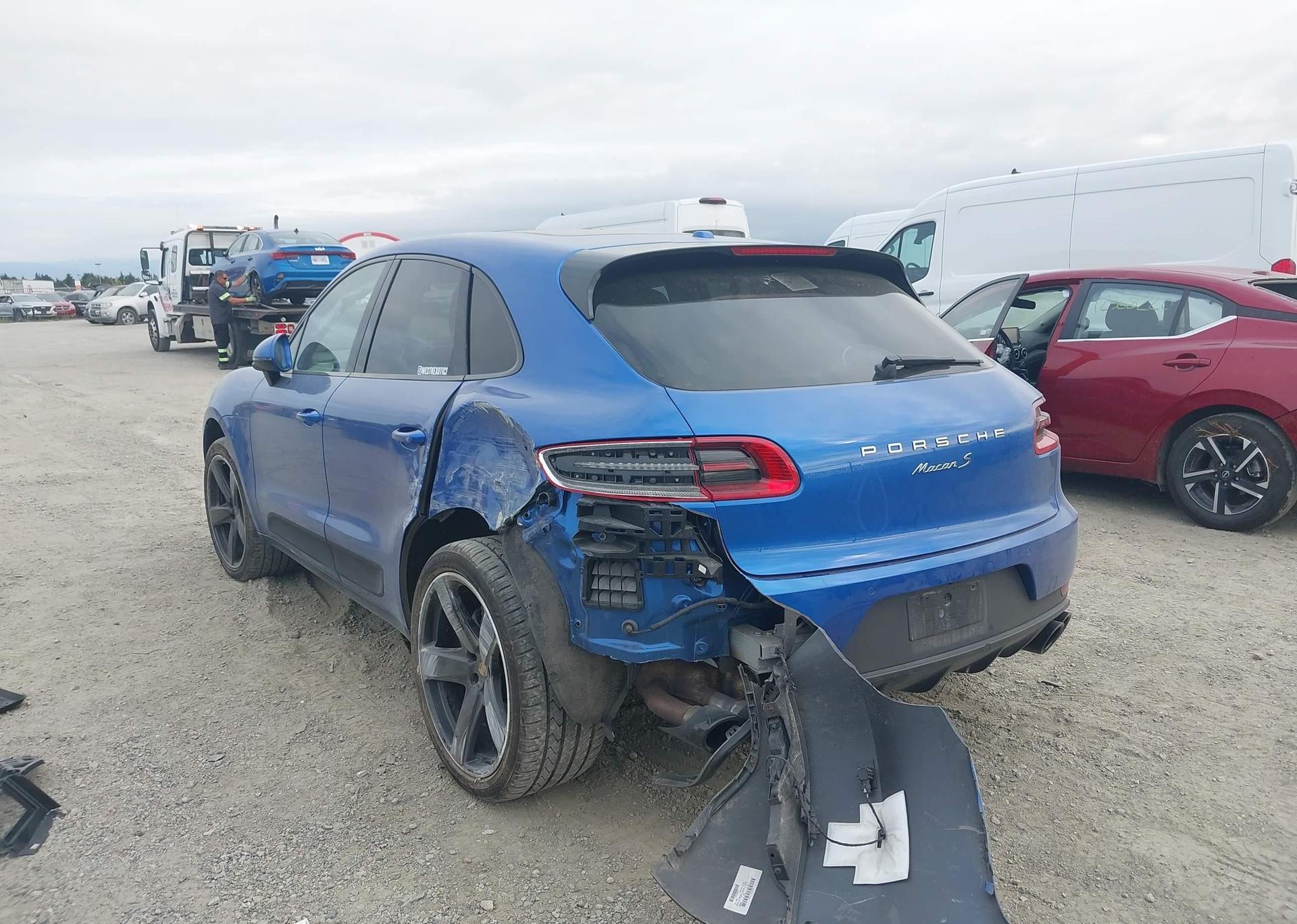2015 PORSCHE MACAN S