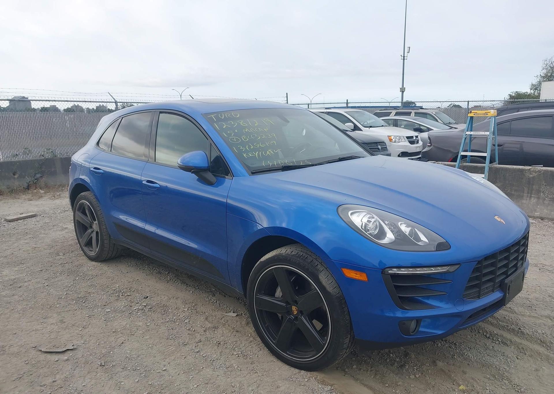 2015 PORSCHE MACAN S
