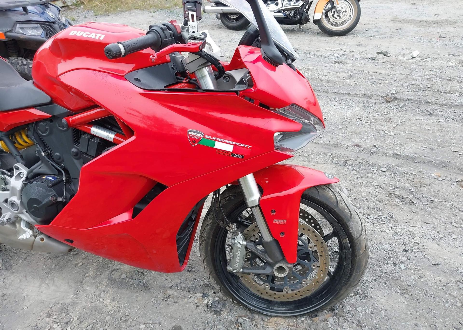 2017 DUCATI Supersport