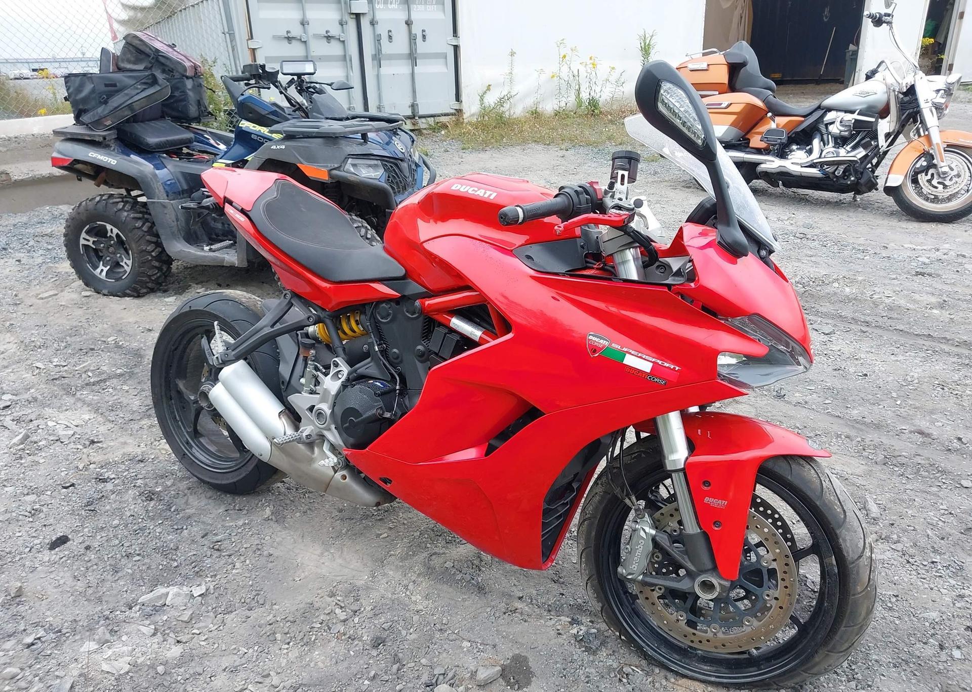 2017 DUCATI Supersport