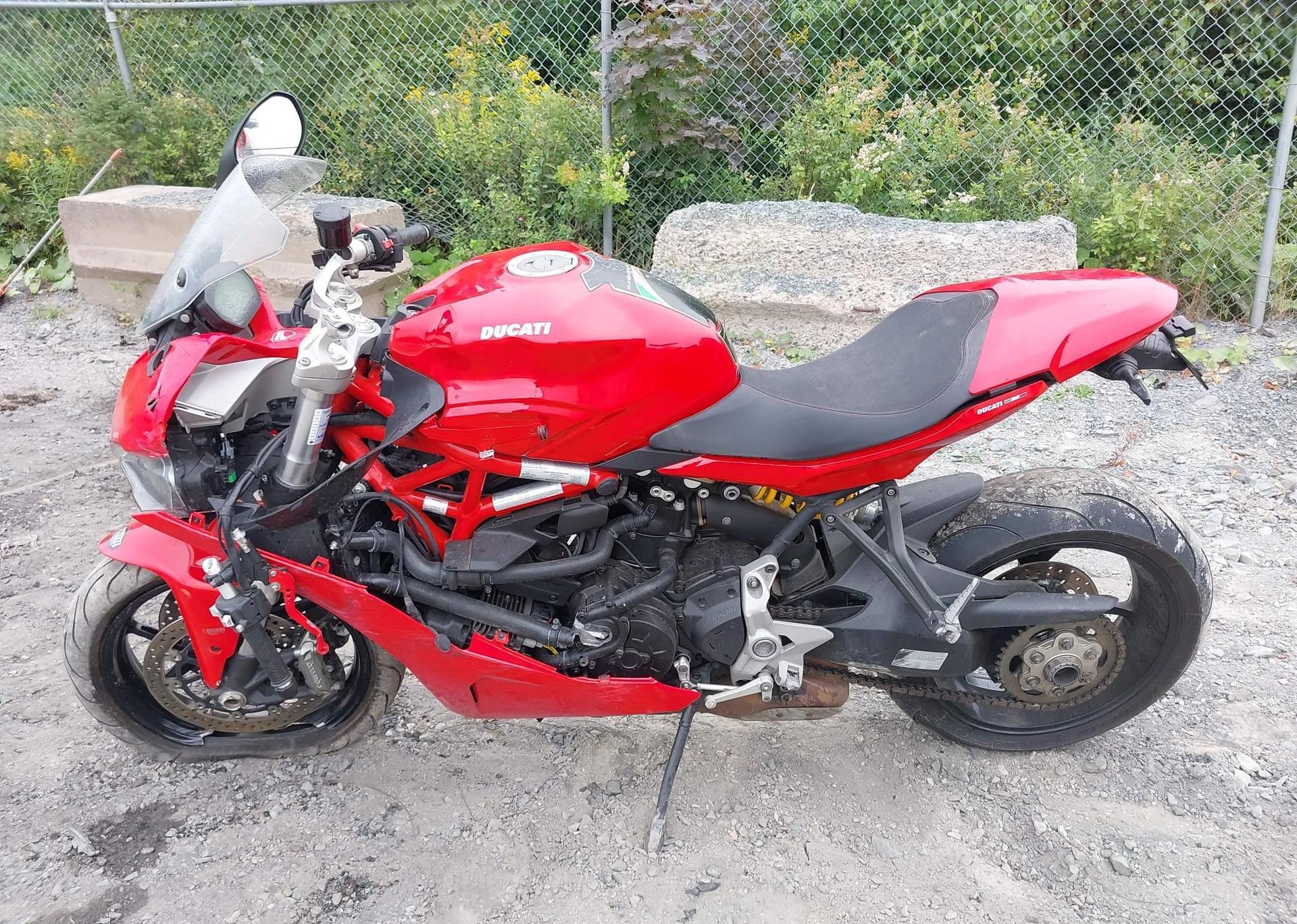 2017 DUCATI Supersport