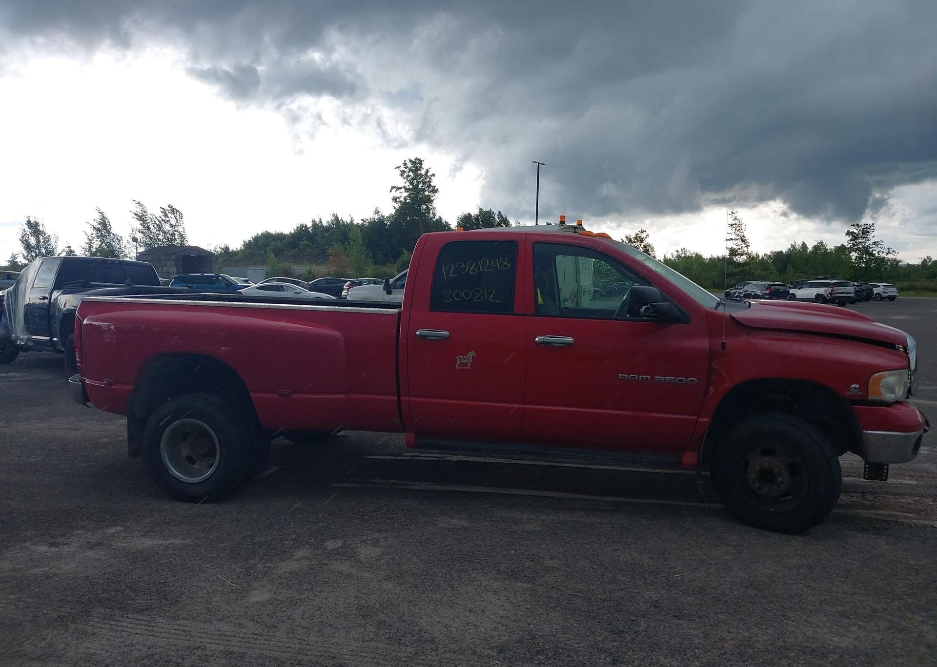 2005 DODGE RAM 3500 ST