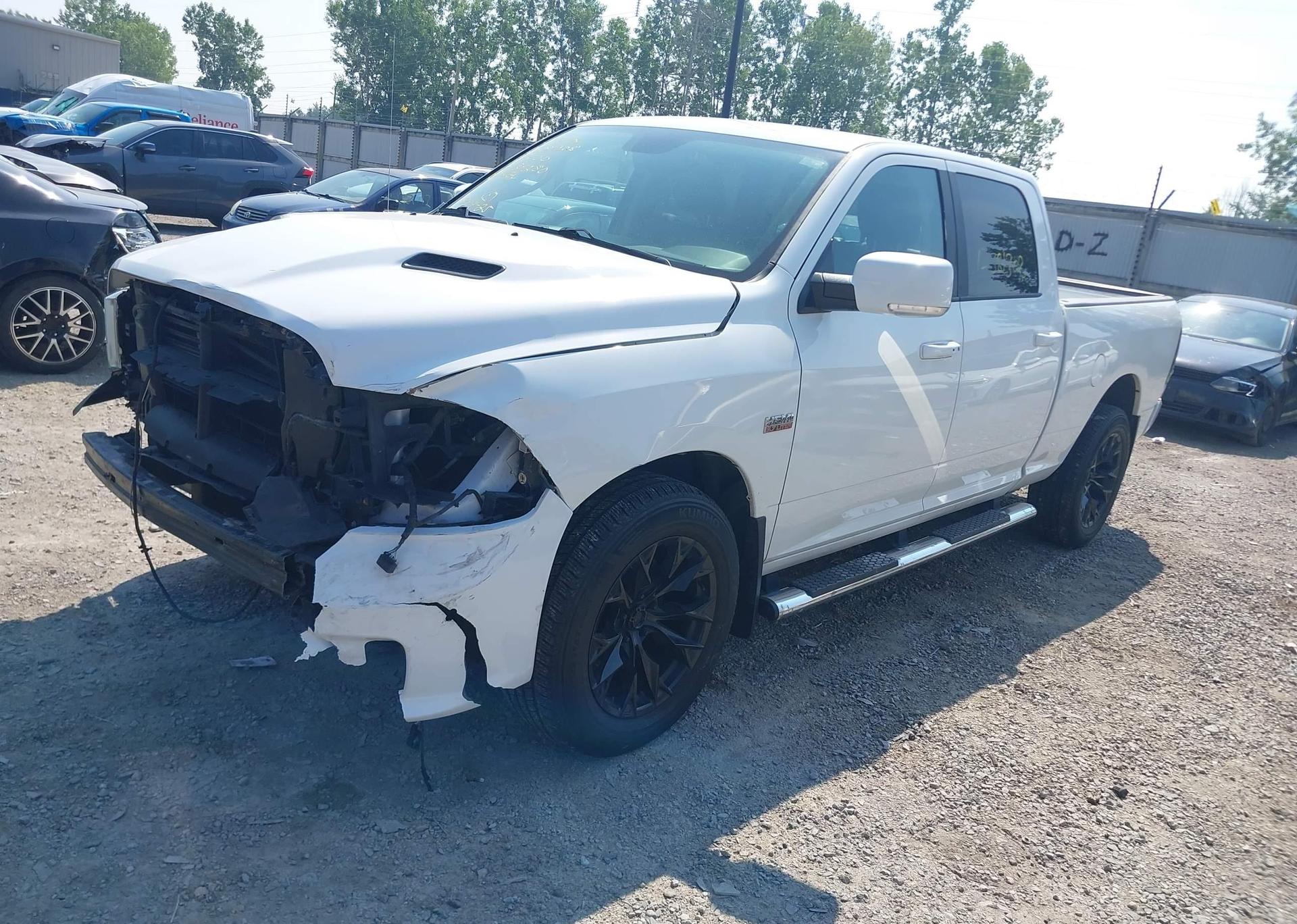 2016 RAM 1500 SPORT