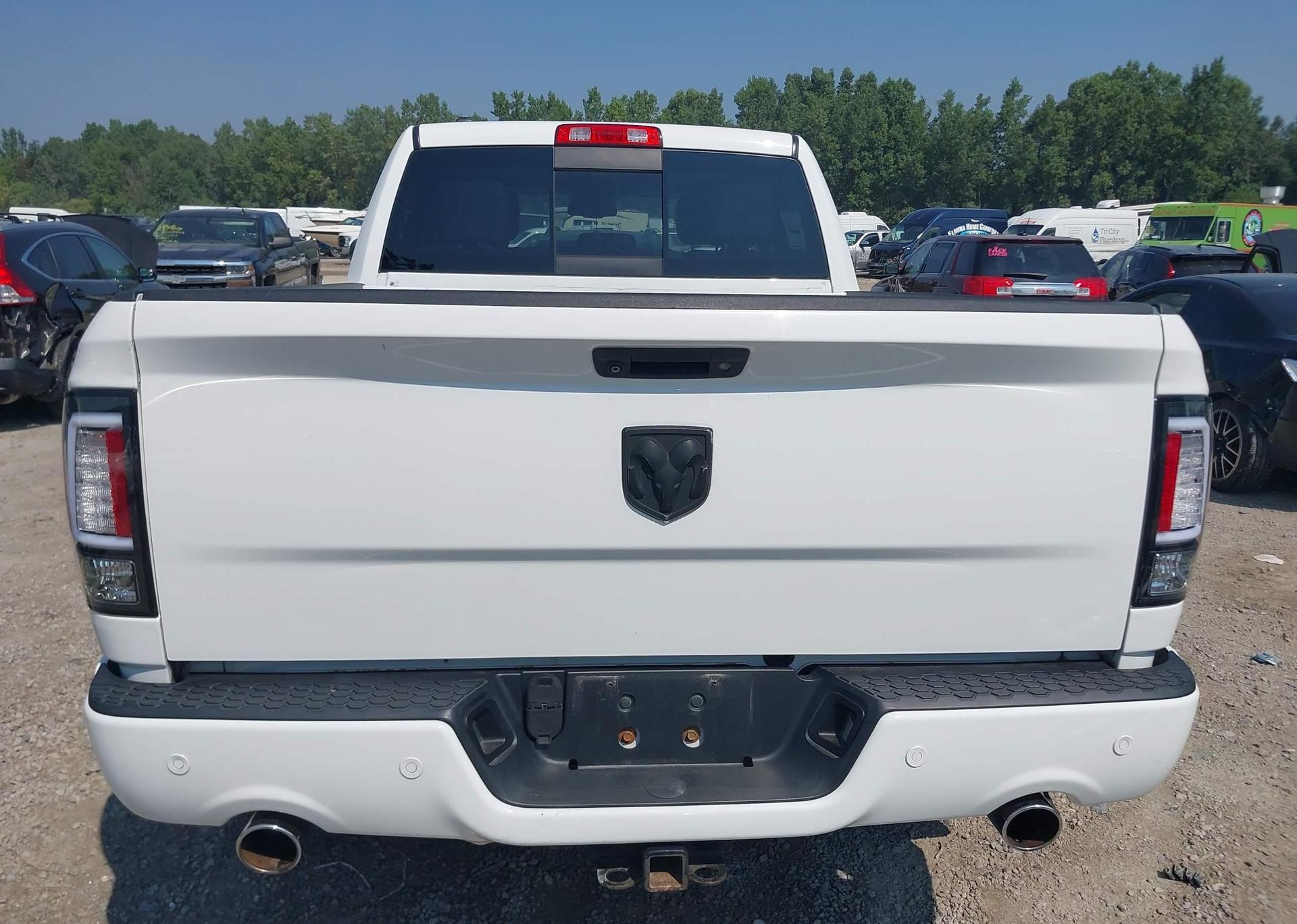 2016 RAM 1500 SPORT