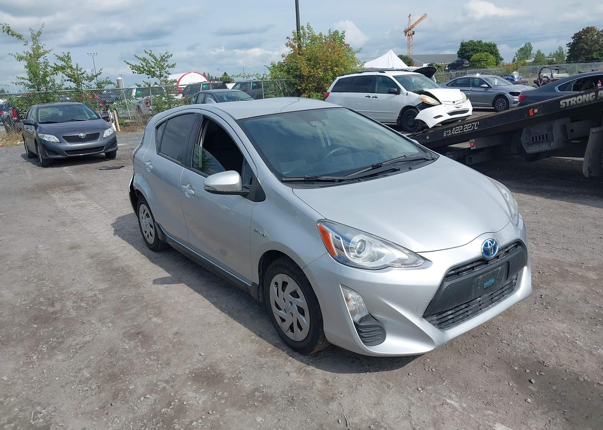 2017 TOYOTA Prius c
