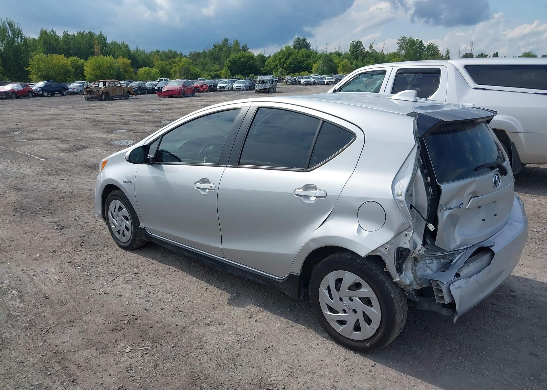 2017 TOYOTA Prius c