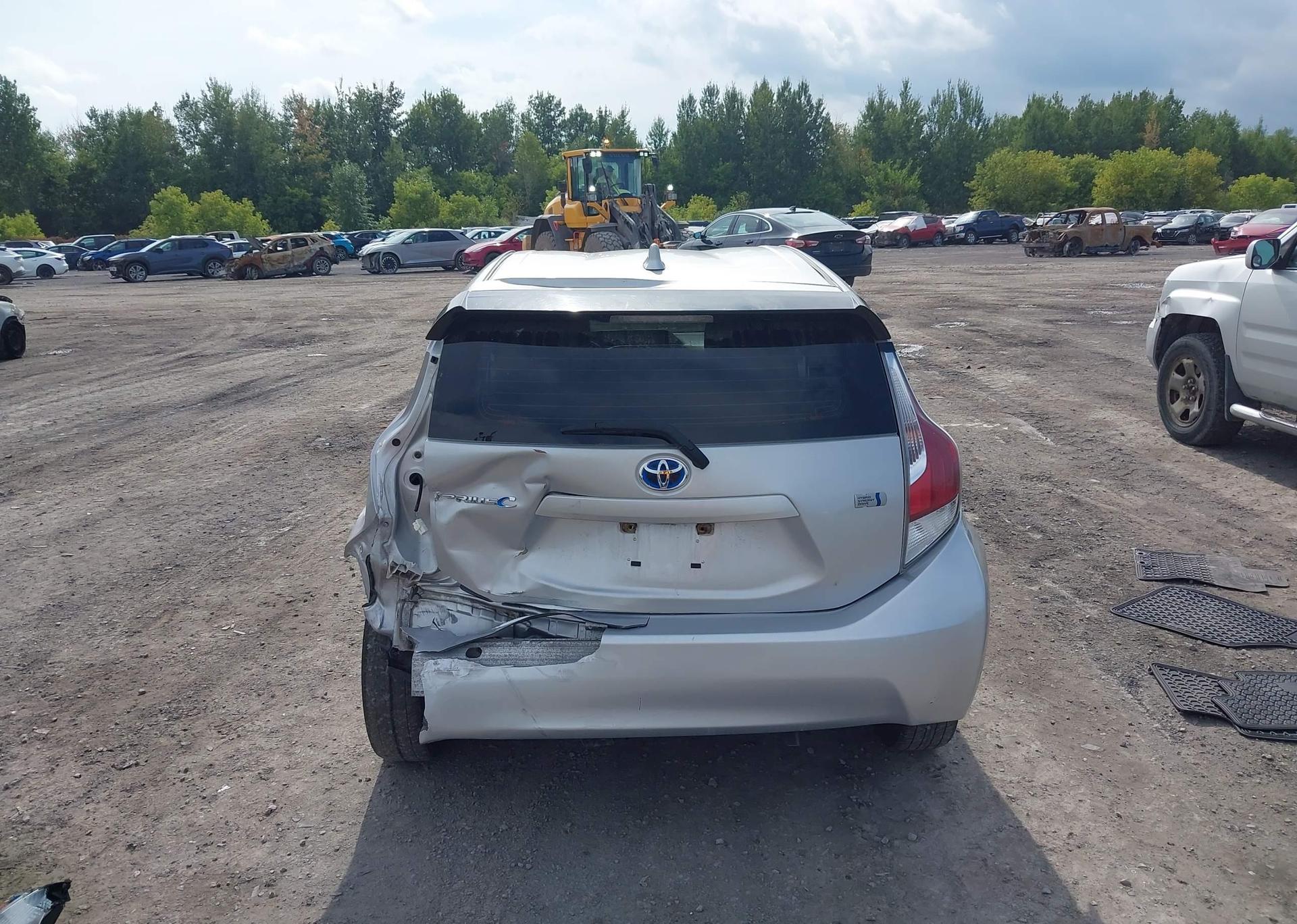 2017 TOYOTA Prius c