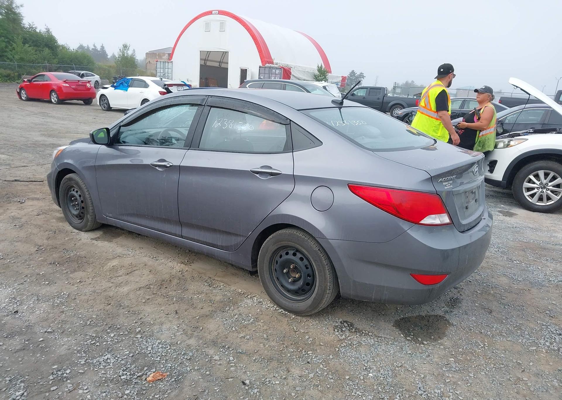 2015 HYUNDAI ACCENT GL