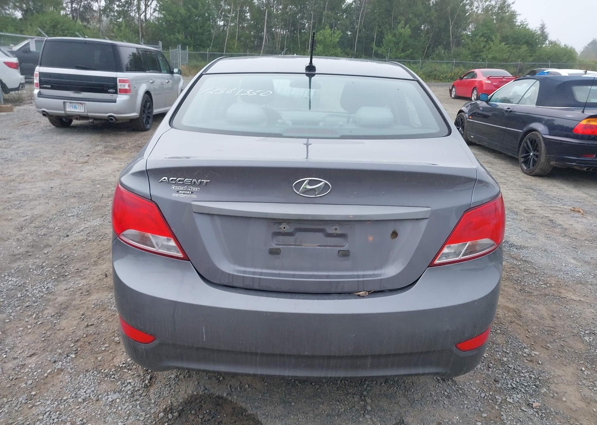 2015 HYUNDAI ACCENT GL