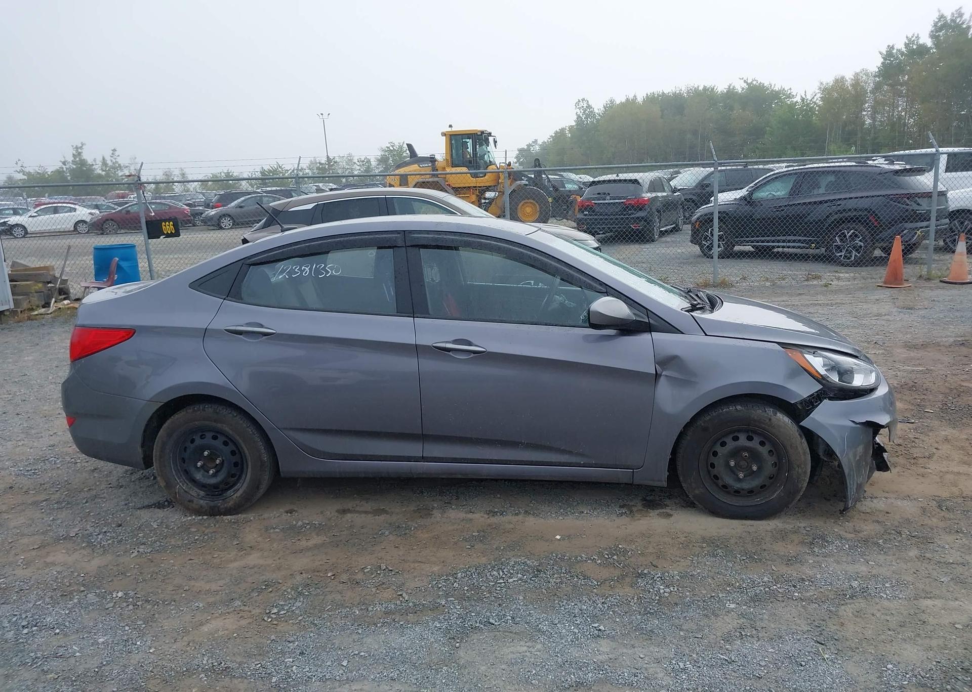 2015 HYUNDAI ACCENT GL