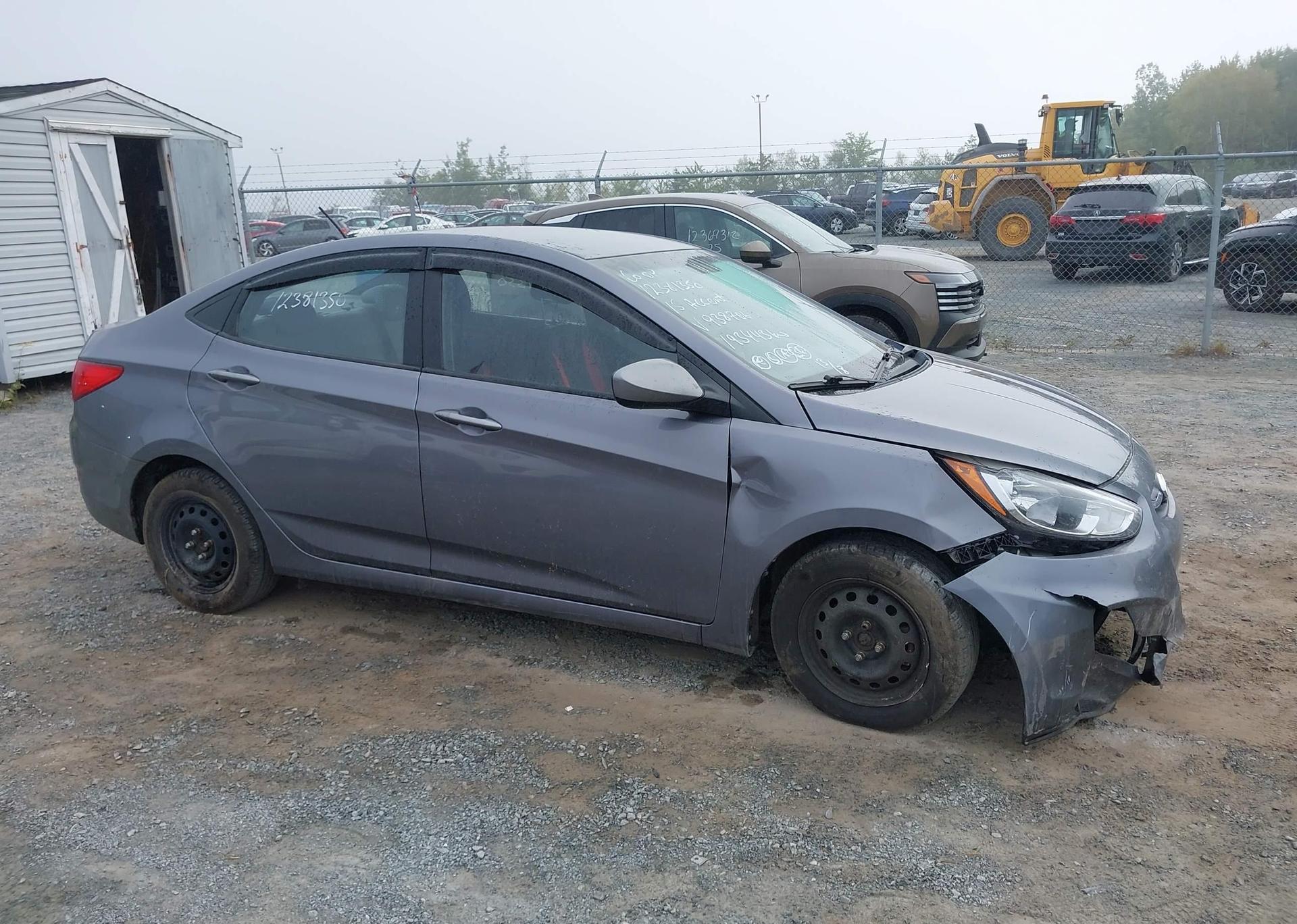 2015 HYUNDAI ACCENT GL