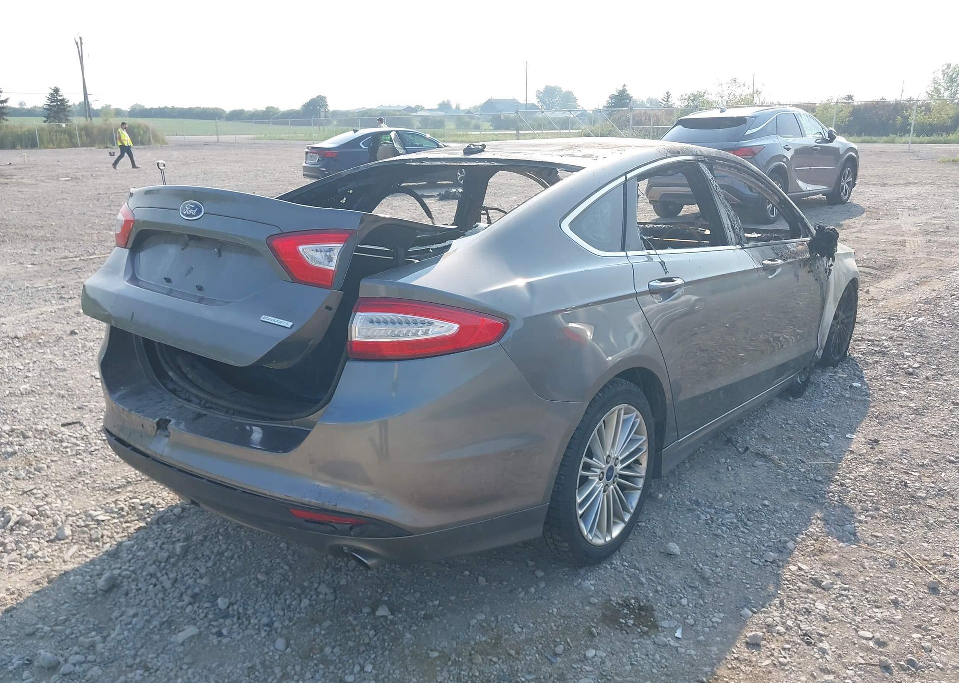 2013 FORD FUSION SE