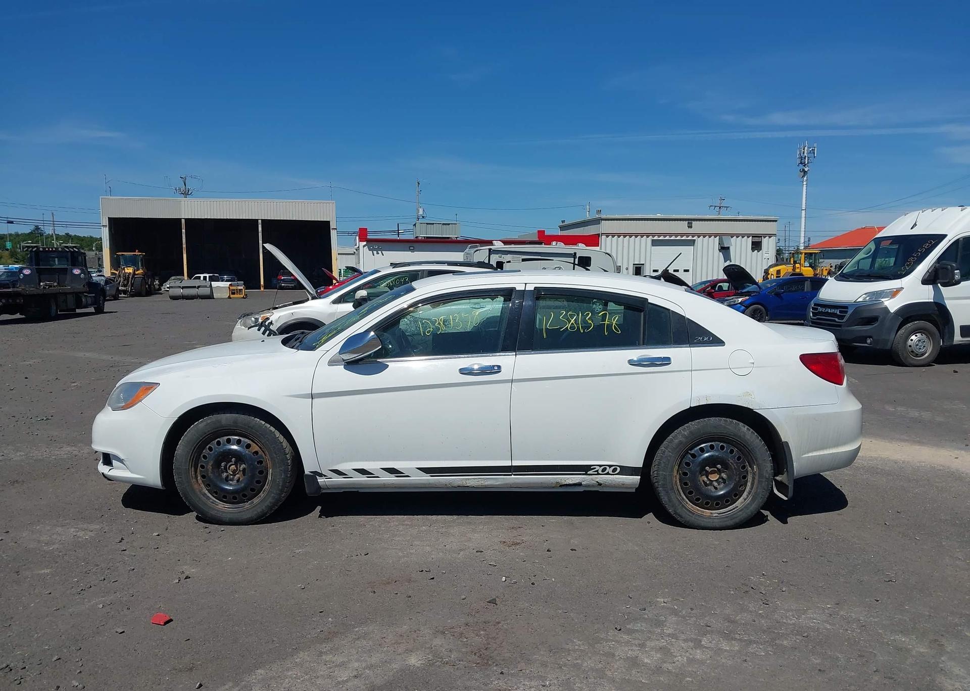 2013 CHRYSLER 200 LIMITED