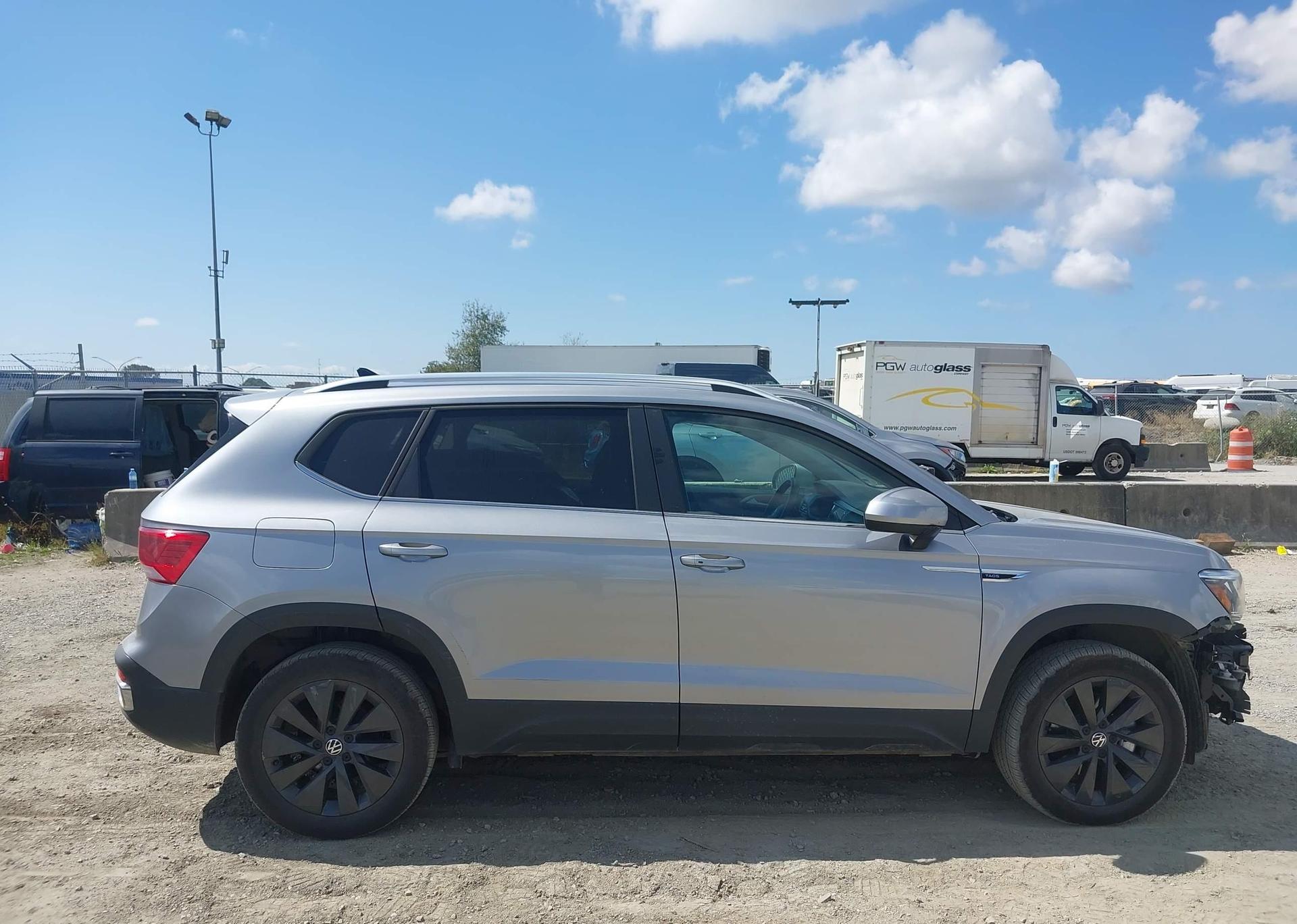 2024 VOLKSWAGEN TAOS SE