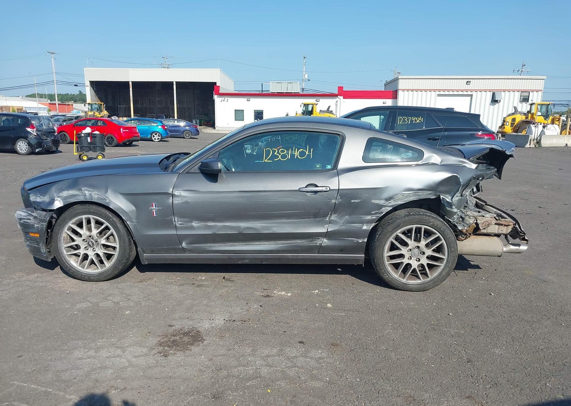 2013 FORD MUSTANG