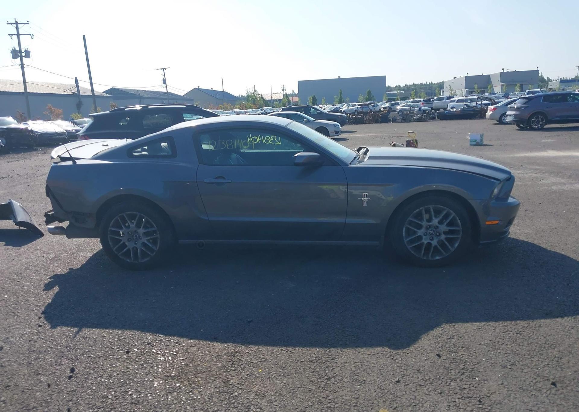 2013 FORD MUSTANG