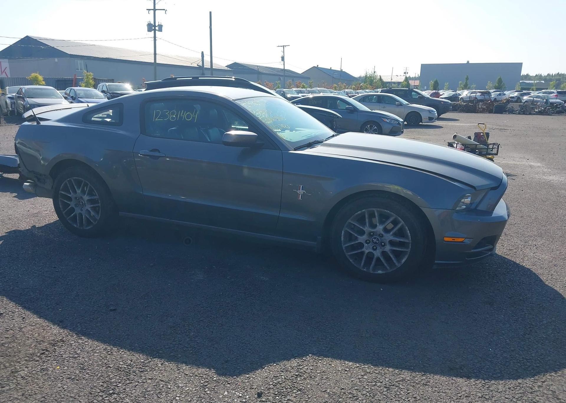 2013 FORD MUSTANG