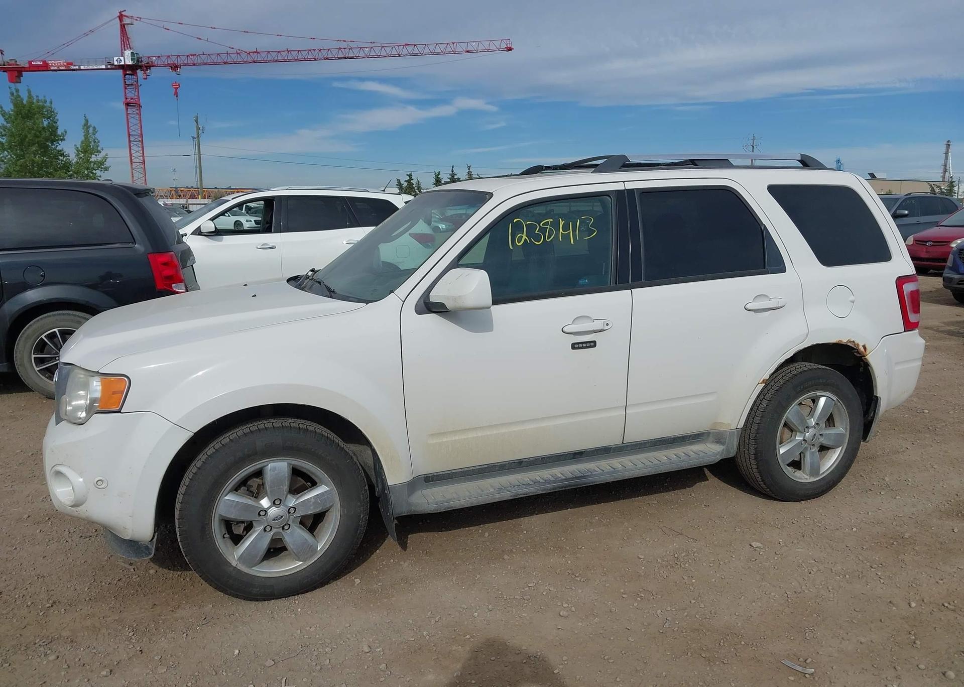 2010 FORD ESCAPE LIMITED