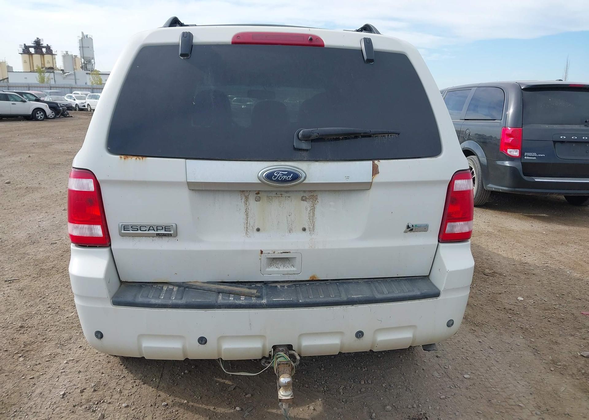 2010 FORD ESCAPE LIMITED