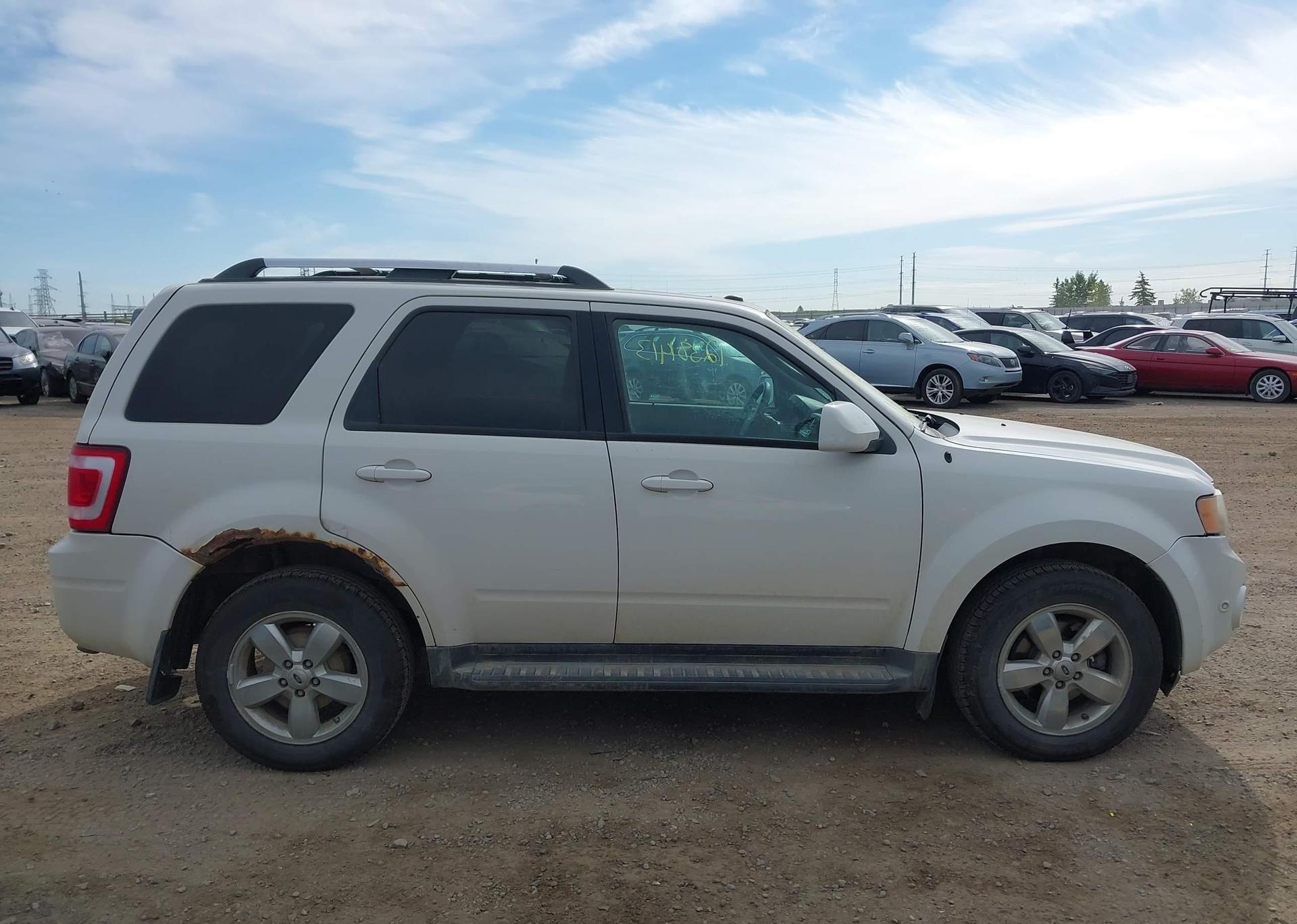 2010 FORD ESCAPE LIMITED