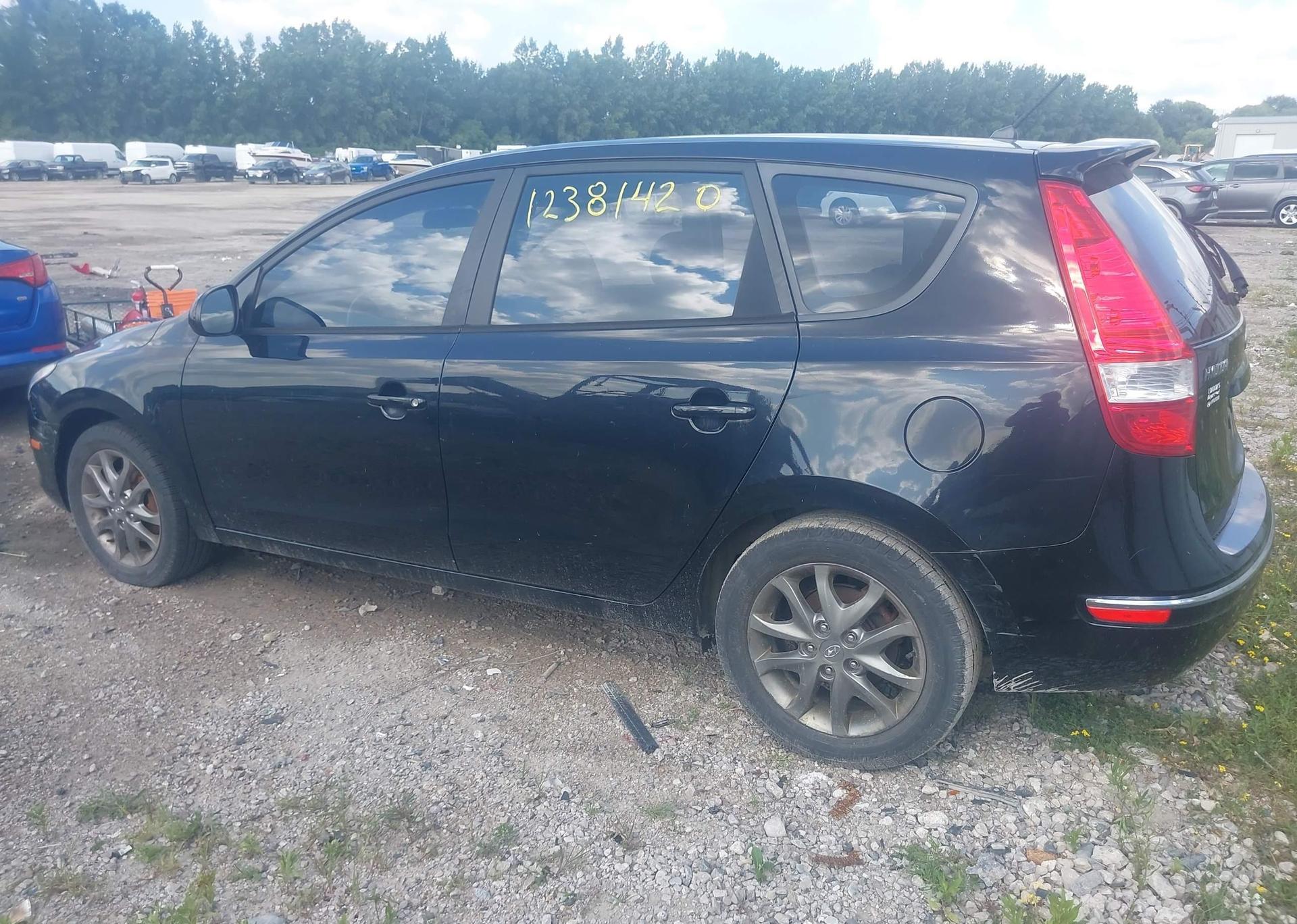2012 HYUNDAI Elantra Touring GLS