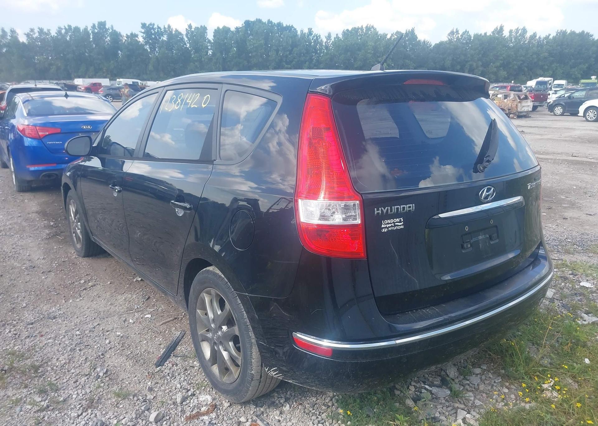 2012 HYUNDAI Elantra Touring GLS