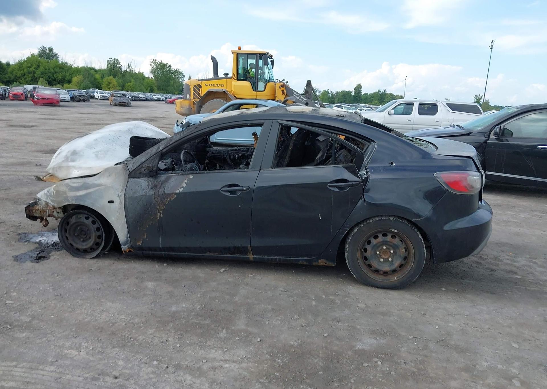 2010 MAZDA 3 I
